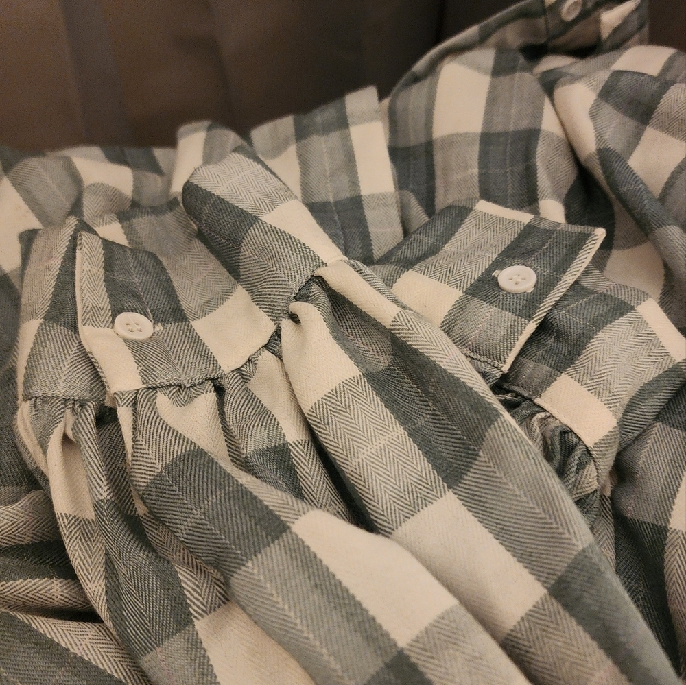 Misguided Plaid Pleated Dress - Picture 4 of 4